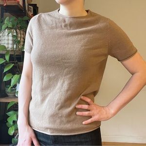 Theory women’s short sleeve wool sweater tee in camel color size s